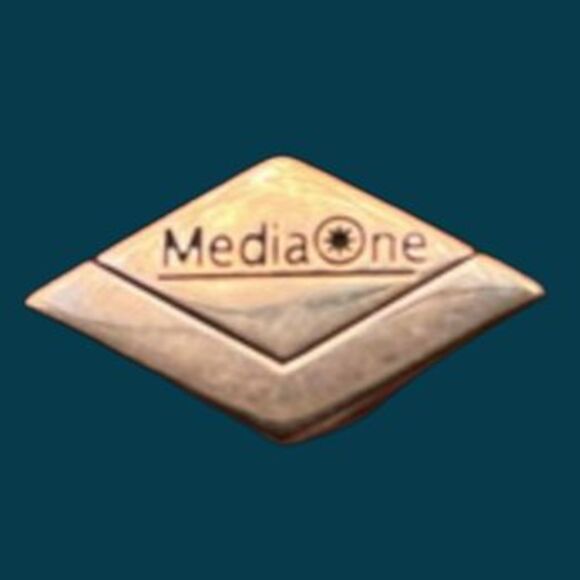 Vtg MediaOne pin - Picture 1 of 1